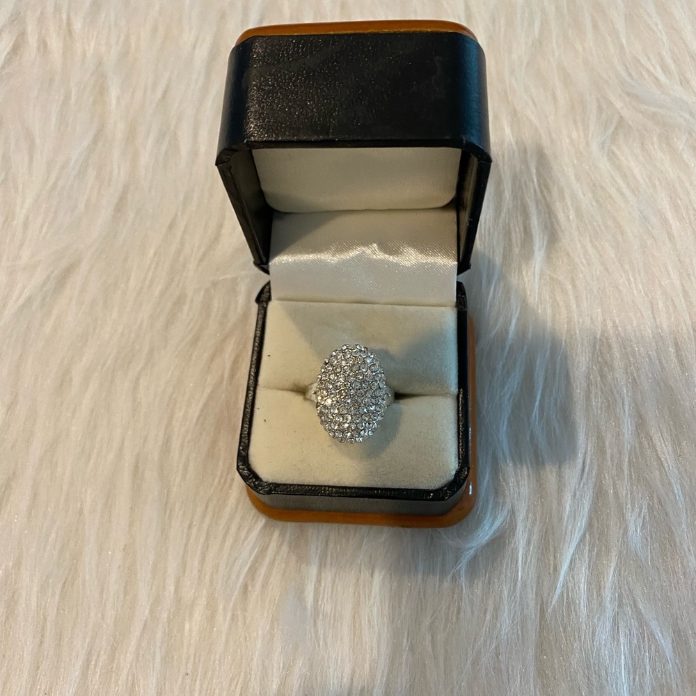 Beautiful TM&C Ring Size 7